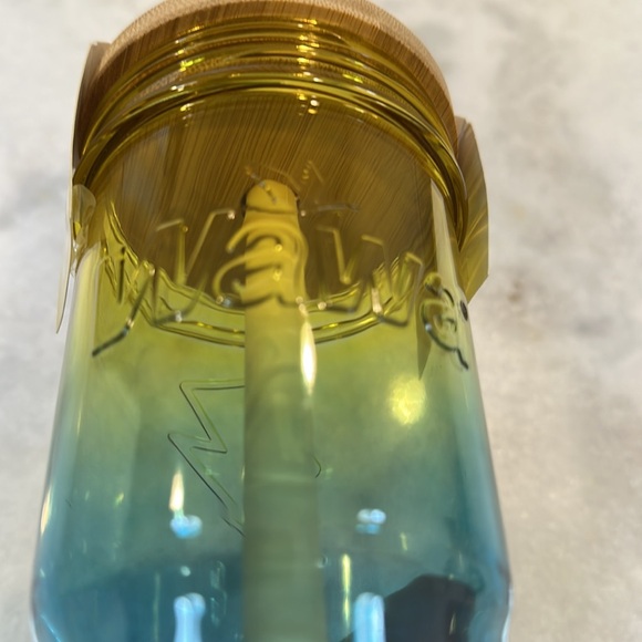 WAWA limited edition Island Surf 🏄‍♂️ Reusable Tumbler / Mug - 24oz - Picture 7 of 8